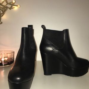 Steve Madden Thick Platform Healed Boots